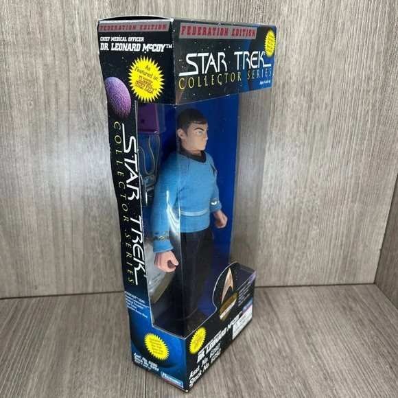 Star Trek Collector Series Dr. Leonard McCoy Federation Edition-Playmates Toys - Picture 4 of 8